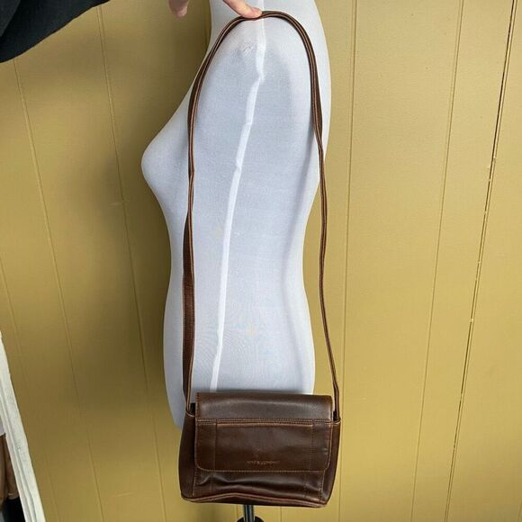 Nine and company crossbody purse w/flap and snap closure brown - Picture 1 of 13